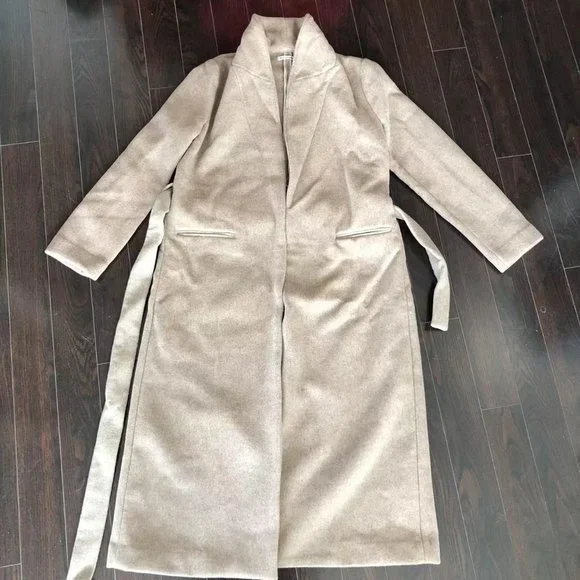 Reformation Greenwich Coat - Picture 4 of 10